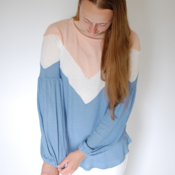 Spring / Summer/ Easter Top Pink White and Blue Top Hailey & Co - Picture 3 of 7